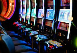 duday game lobby showing esports and casino games on mobile